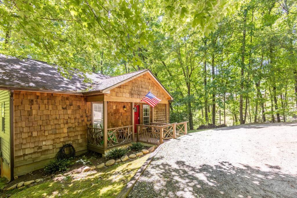 Pet Friendly Luxury Cabin Near Helen With Fire Pit Cleveland Exteriör bild